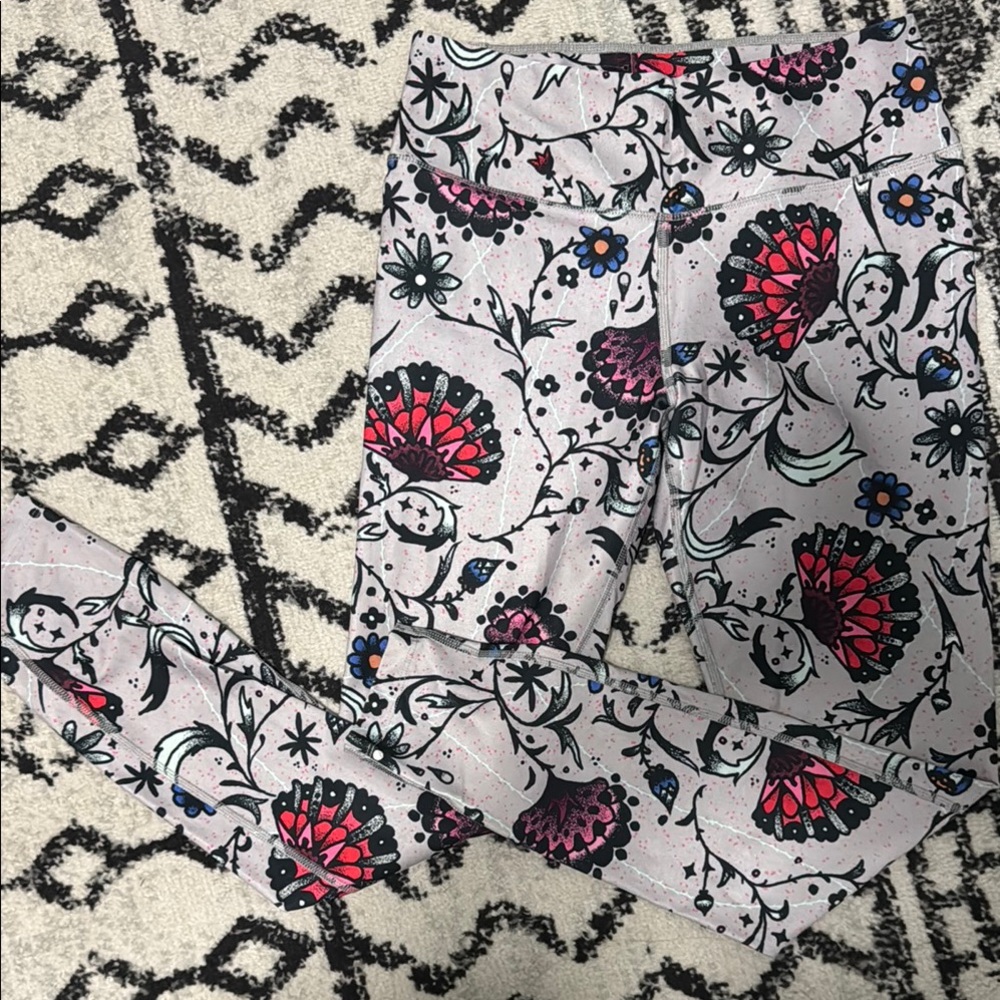 Nike Dri-Fit Floral Leggings - Medium NWOT!